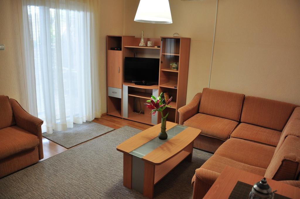 Comfort Apartments Бар Екстер'єр фото