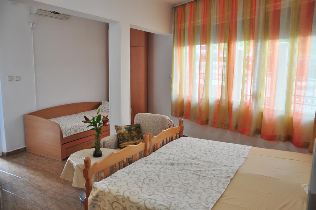 Comfort Apartments Бар Екстер'єр фото